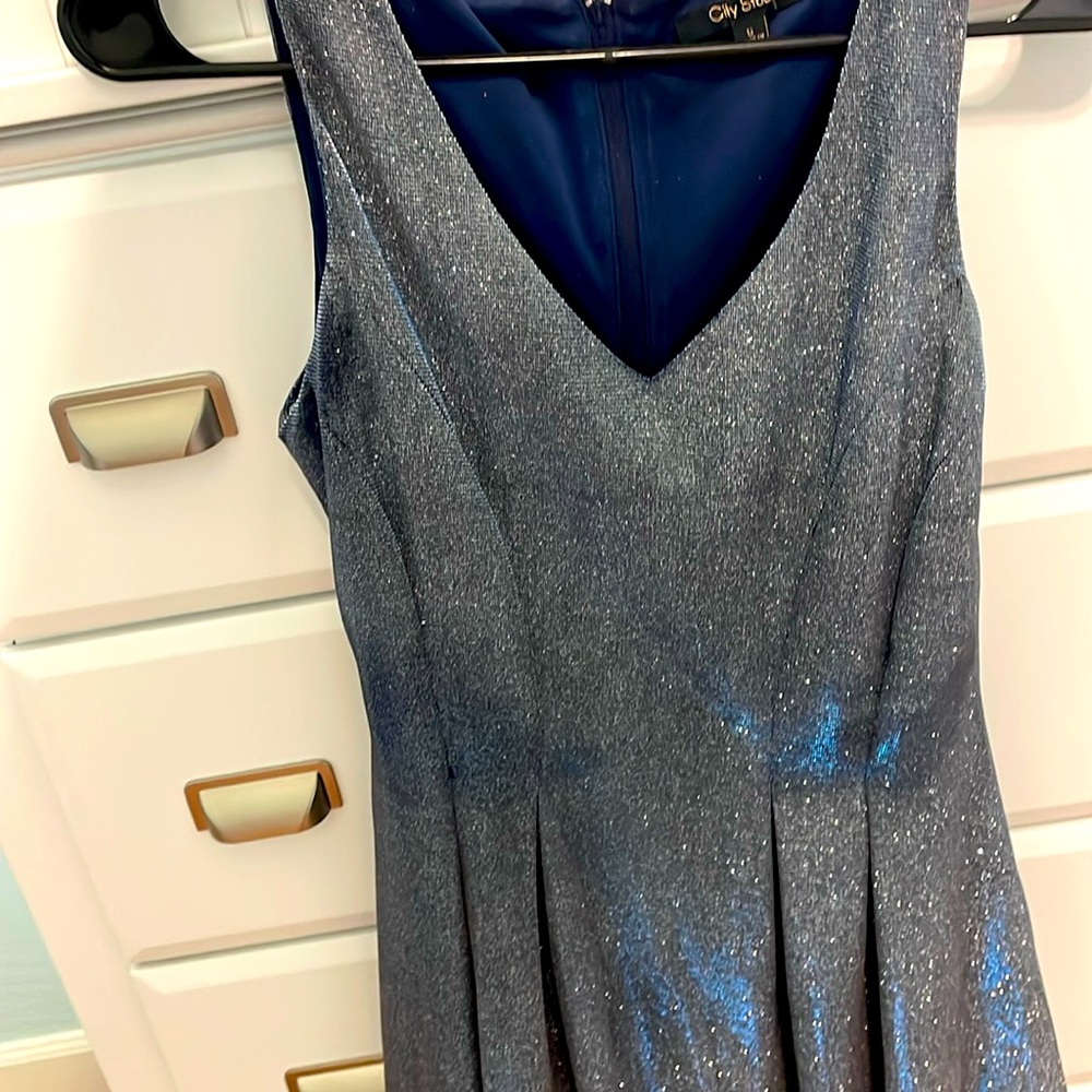 I am selling my old homecoming dress!